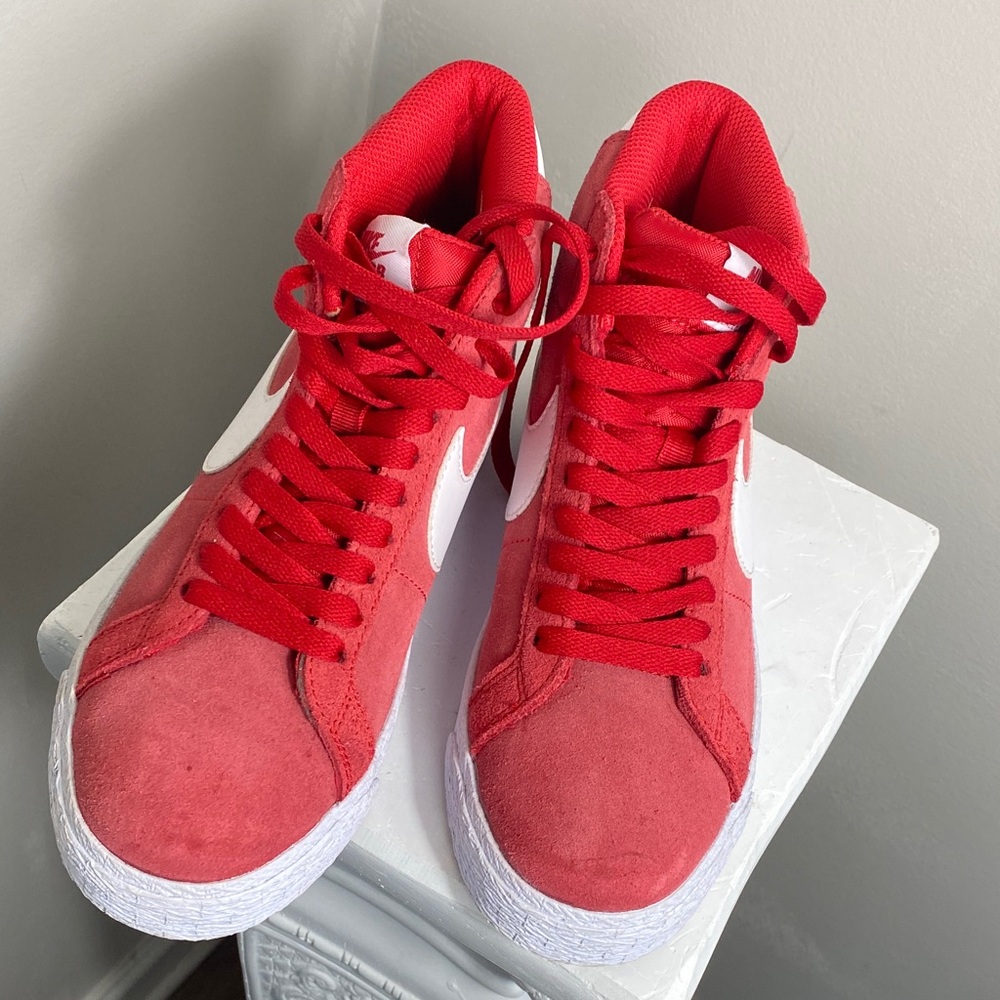 Nike Women's Vibrant Red and White Sneakers